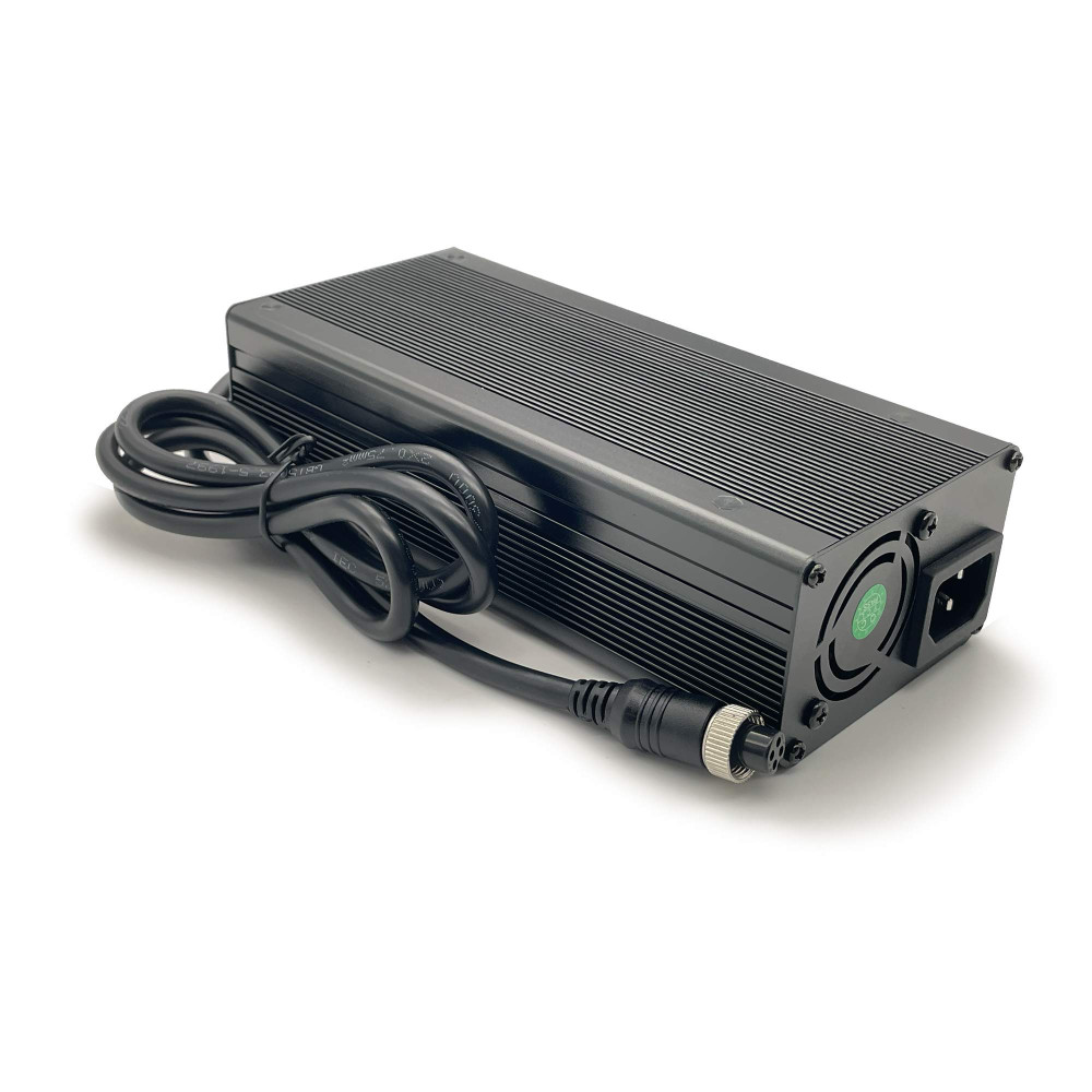 GREEN220.de  » 84V Ladegerät für Kingsong KS-S16 Einrad